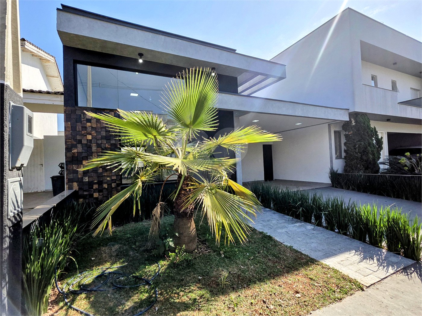 Casa à venda com 3 quartos, sendo 1 suíte, no condomínio Golden Park Residence, Sorocaba - SP
