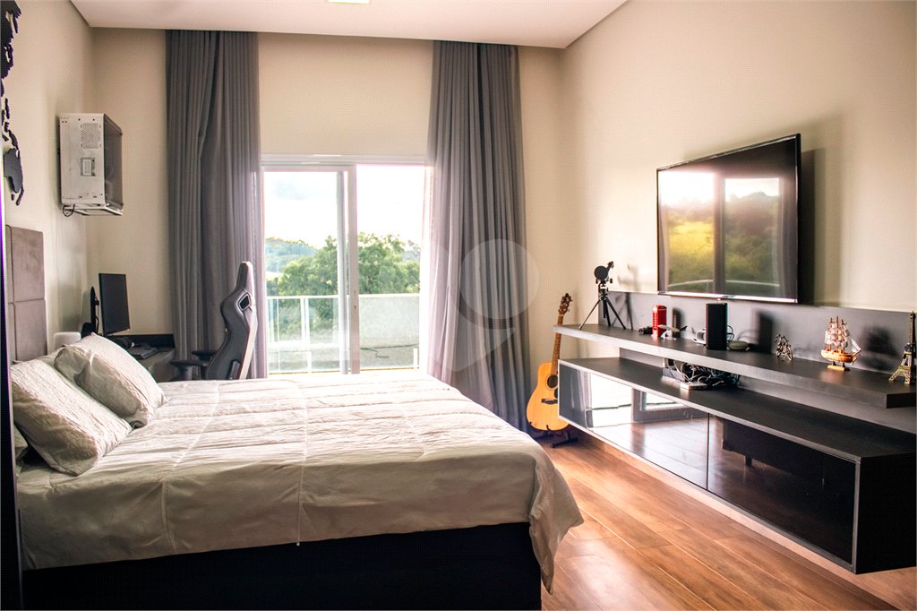 Casa à venda com 4 suítes no condomínio Residencial Saint Charbel, Araçoiaba da Serra - SP