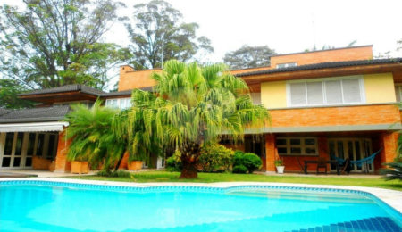 Sobrado à venda com 4 suítes em Jardim Cordeiro, São Paulo, SP