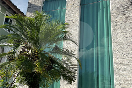Casa à venda com 3 quartos, sendo 2 suítes, no condomínio Mirante do Horto, São Paulo - SP