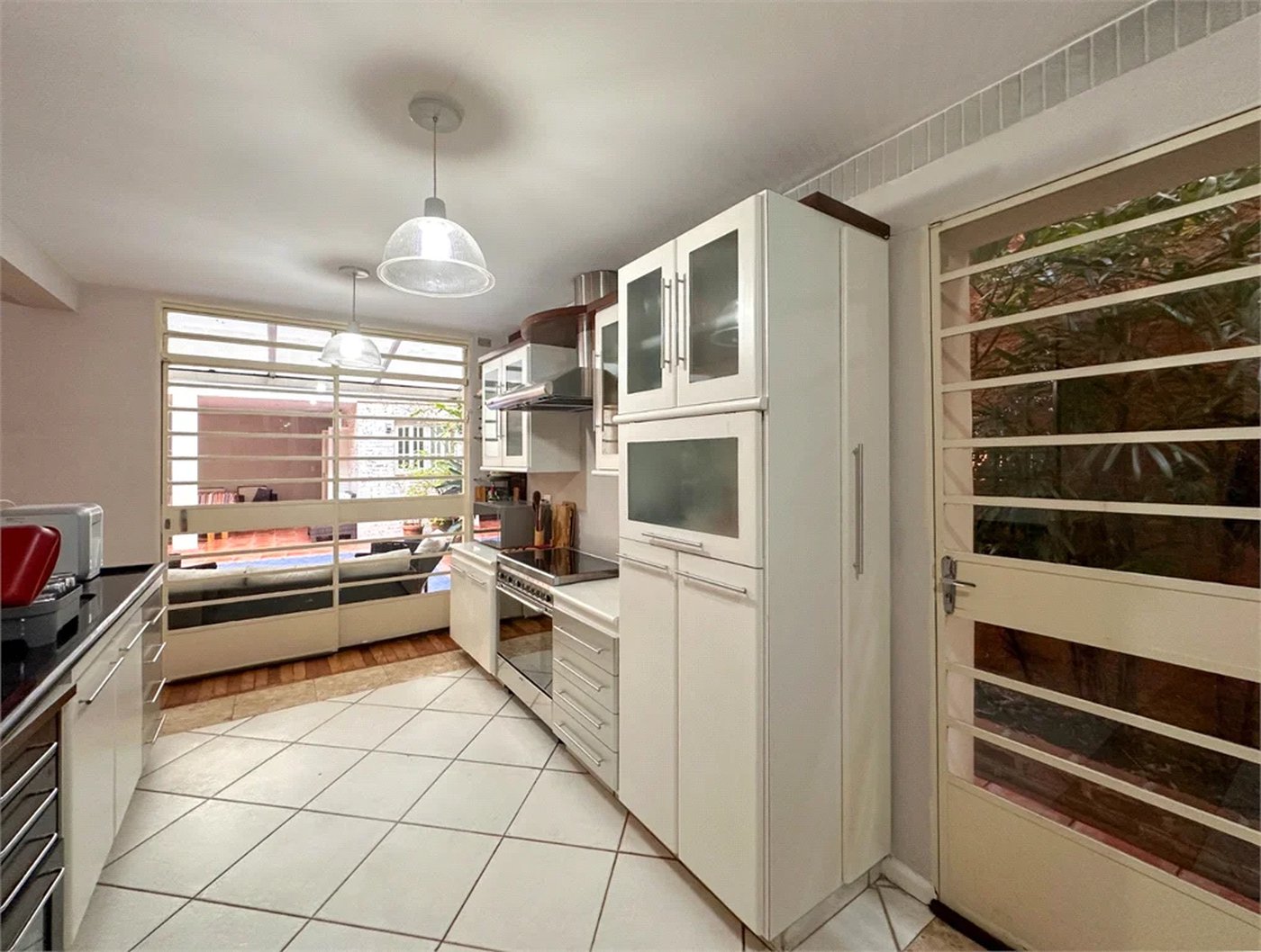 Casa à venda com 3 quartos, sendo 1 suíte, no condomínio Barão do Triunfo, São Paulo - SP