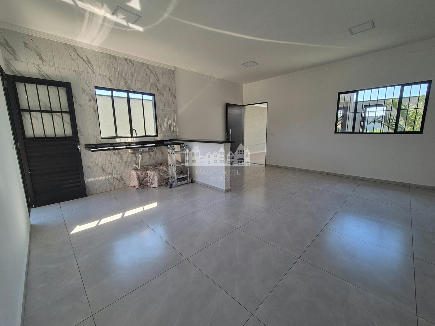 Casa térrea à venda com 3 quartos, sendo 1 suíte, em Vila Bonsai, Atibaia - SP
