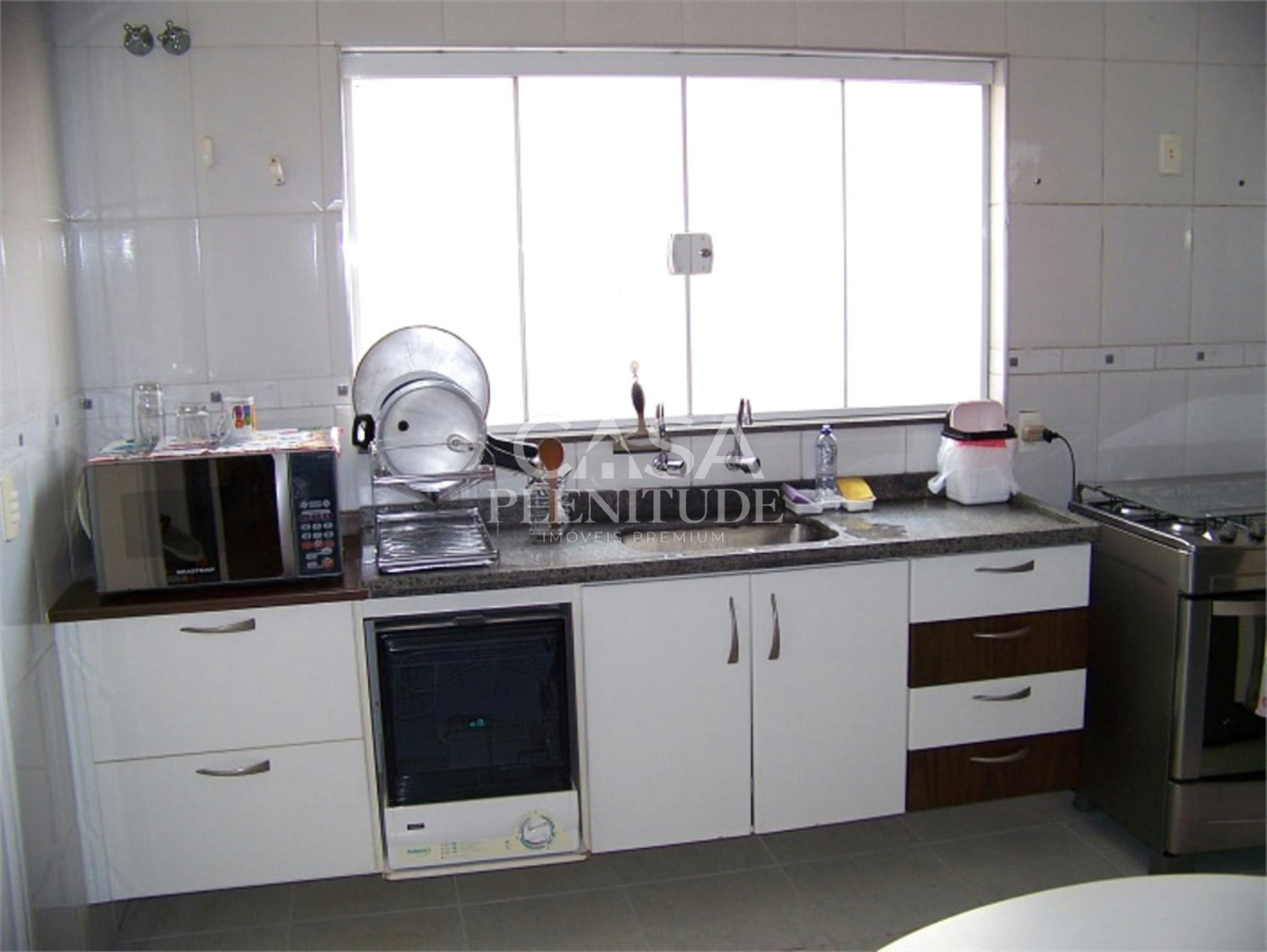 Casa em condomínio à venda com 3 quartos, sendo 1 suíte, em Aparecidinha, Sorocaba, SP