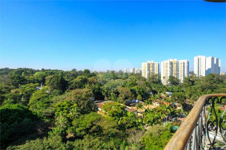 Duplex à venda ou para alugar com 5 suítes em Alto da Boa Vista, São Paulo, SP