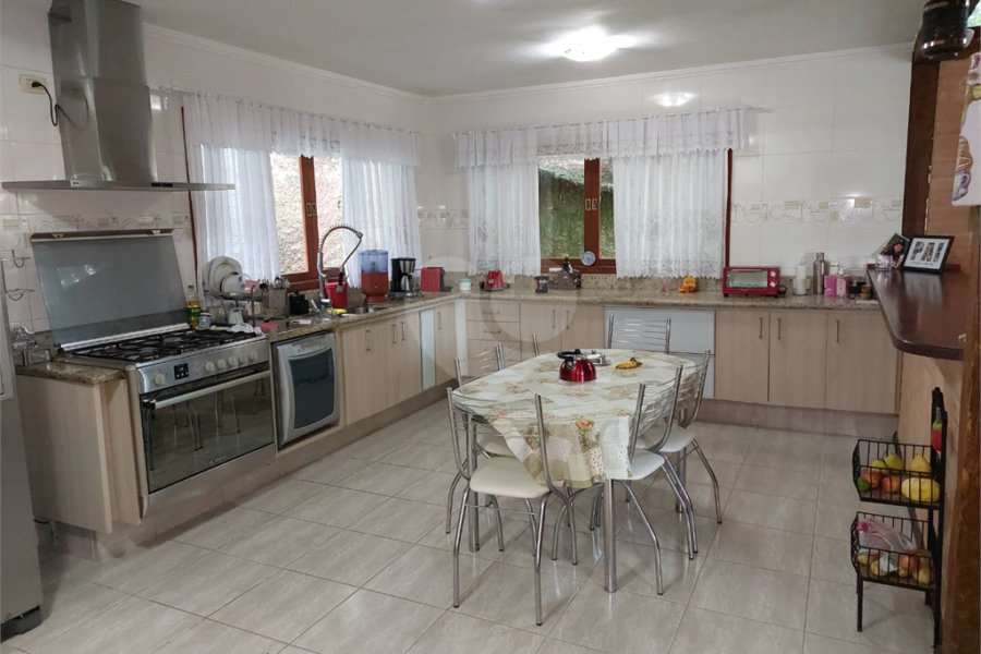 Casa à venda com 3 suítes em Roseira, Mairiporã, SP