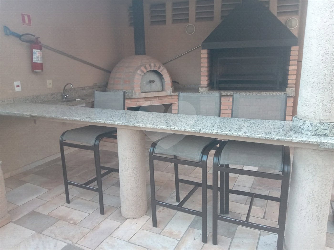 Apartamento à venda com 3 quartos, sendo 1 suíte, em Vila Vitório Mazzei, São Paulo, SP