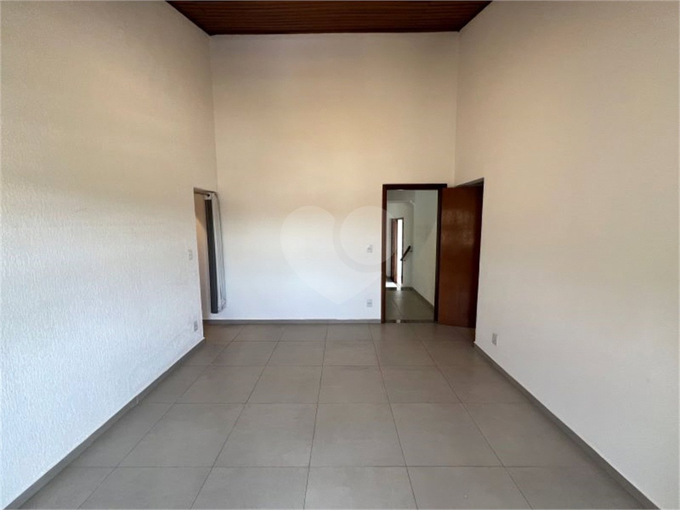 Casa à venda ou para alugar com 4 quartos, sendo 3 suítes, no condomínio Estância Marambaia, Vinhedo - SP