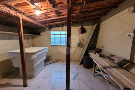 Sobrado à venda com 4 quartos em Vila Jurema, Ferraz de Vasconcelos, SP