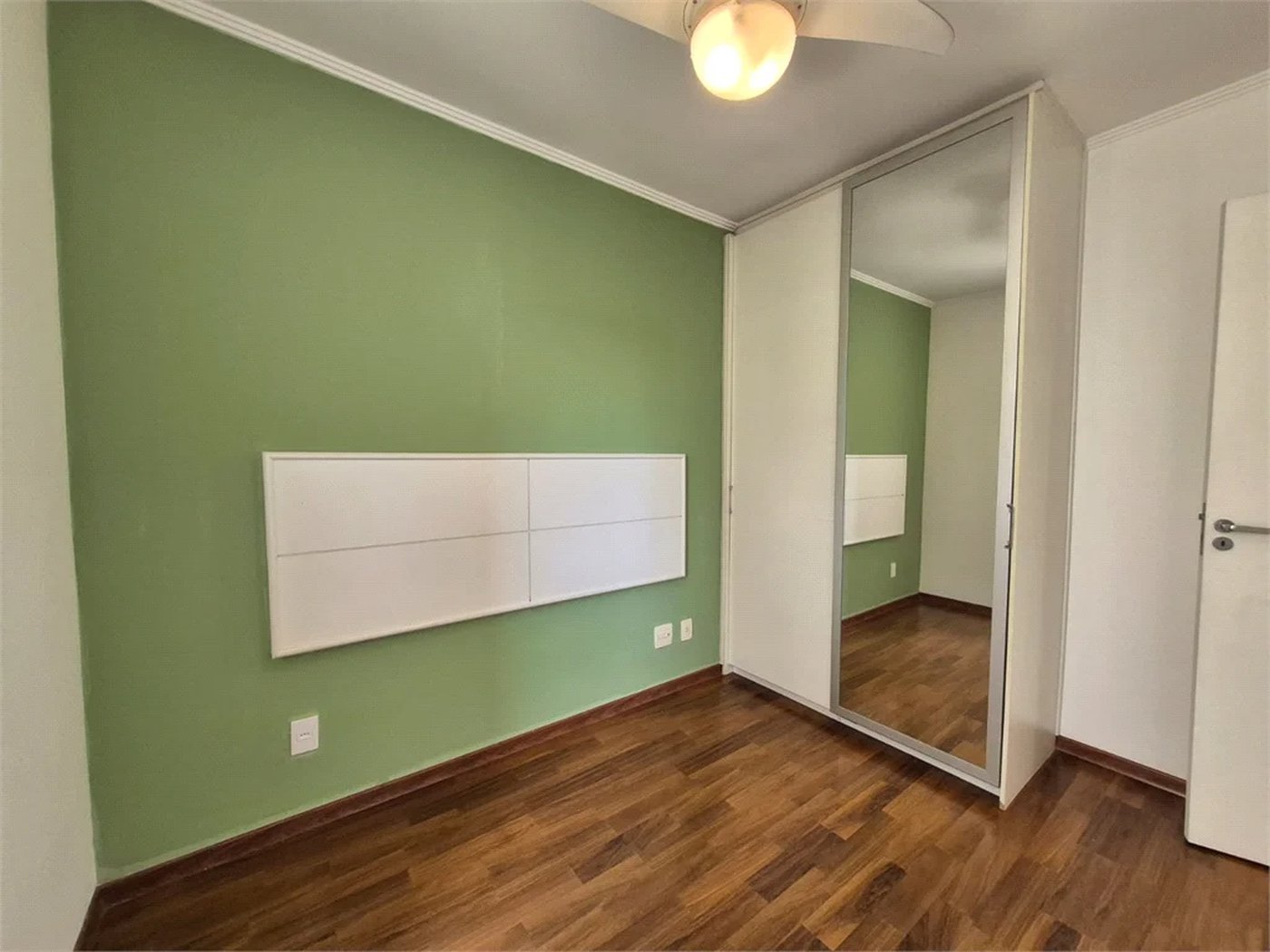 Apartamento à venda com 2 quartos em Vila Anastácio, São Paulo, SP