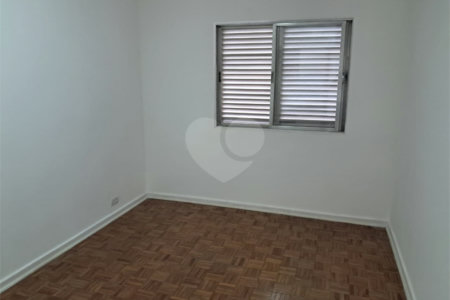 Sobrado para alugar com 4 quartos, sendo 2 suítes, em Interlagos, São Paulo, SP