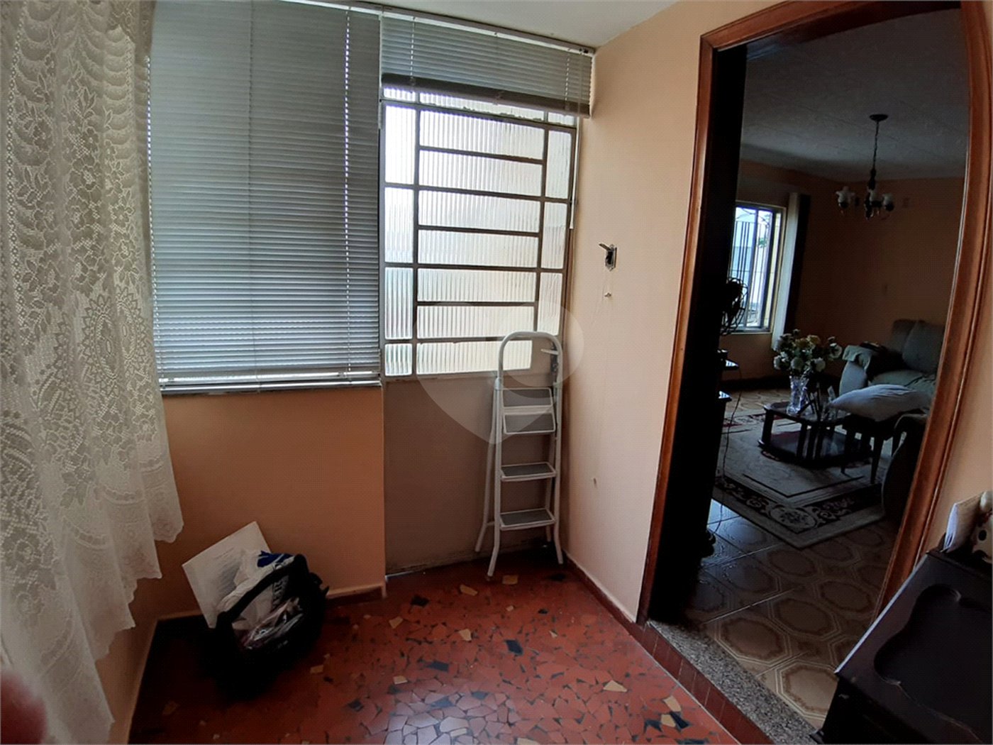 Sobrado à venda com 5 quartos em Vila Nivi, São Paulo, SP
