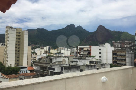 Cobertura à venda com 3 quartos, sendo 2 suítes,  em Vila Isabel, Rio de Janeiro, RJ