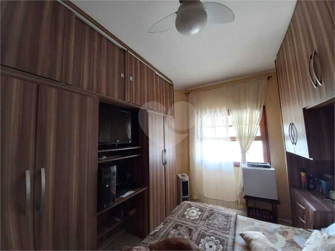 Casa à venda com 3 quartos, sendo 1 suíte, no condomínio Outeiro das Flores 2, Itupeva - SP