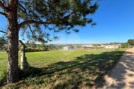Terreno à venda em Condomínio Residencial Pinheiros do Lago, Alambari, SP
