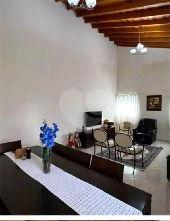 Casa em condomínio à venda com 3 quartos, sendo 2 suítes, no Centro, Bom Jesus dos Perdões, SP