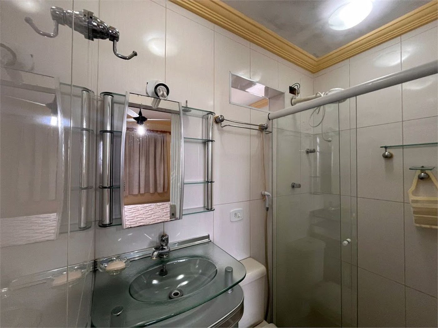 Apartamento com 2 dormitórios à venda, 65 m² por R$ 424.000,00 - Vila Júlia - Guarujá/SP
