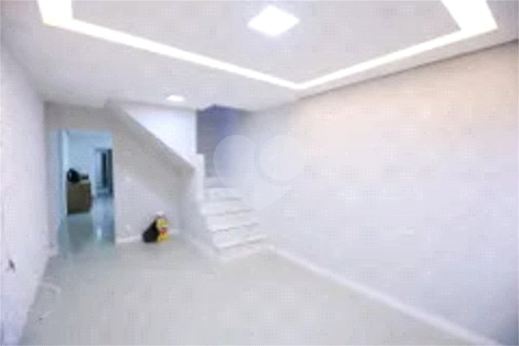Casa à venda com 3 suítes em Jardim Santo Elias, São Paulo, SP