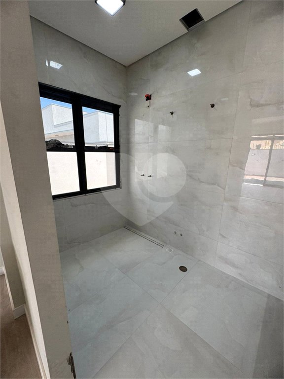 Casa à venda com 3 quartos, sendo 1 suíte, no condomínio Reserva Central Parque, Salto - SP