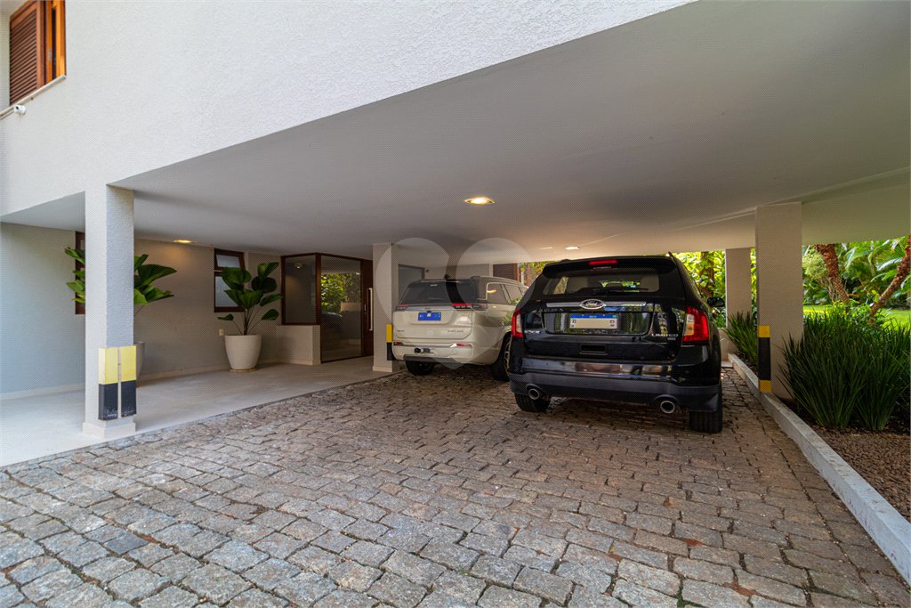Casa à venda com 4 suítes em Campo Belo, São Paulo, SP