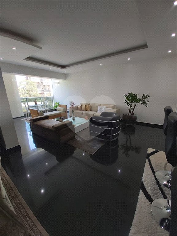 Apartamento à venda com 3 quartos, sendo 2 suítes, em Vila Andrade, São Paulo, SP