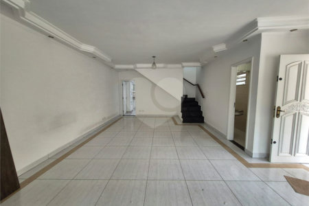 Casa à venda ou para alugar com 3 quartos, sendo 1 suíte, em Parque São Domingos, São Paulo, SP