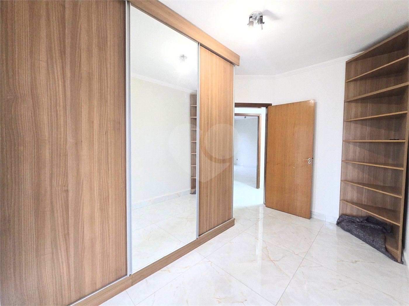 Apartamento à venda com 3 quartos, sendo 1 suíte,  em Jardim Judith, Sorocaba, SP