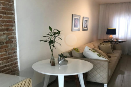 Sobrado à venda com 3 quartos, sendo 1 suíte, em Santa Teresinha, São Paulo, SP