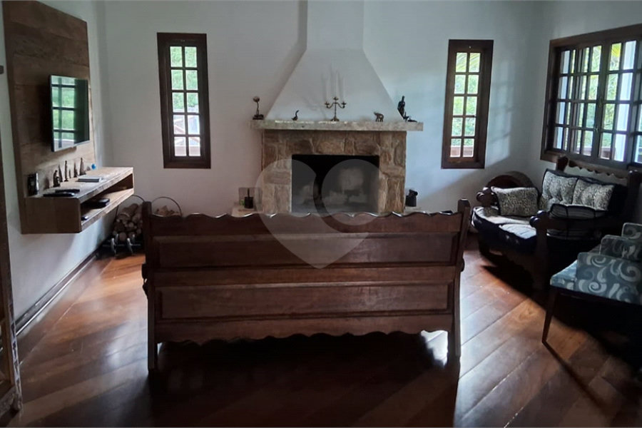 Casa à venda com 3 quartos, sendo 1 suíte,  no condomínio Alpes da Cantareira, Mairiporã - SP