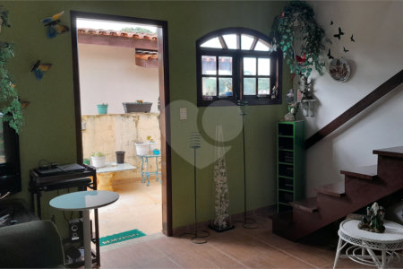 Sobrado à venda com 6 quartos, sendo 4 suítes, em Retiro das Fontes, Atibaia, SP