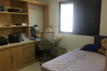 Apartamento à venda com 3 suítes em Vila Suzana, São Paulo, SP