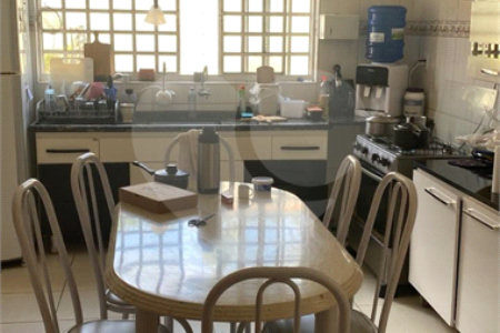 Chácara à venda com 3 quartos, sendo 1 suíte, em Loteamento Village, Serra Negra, SP
