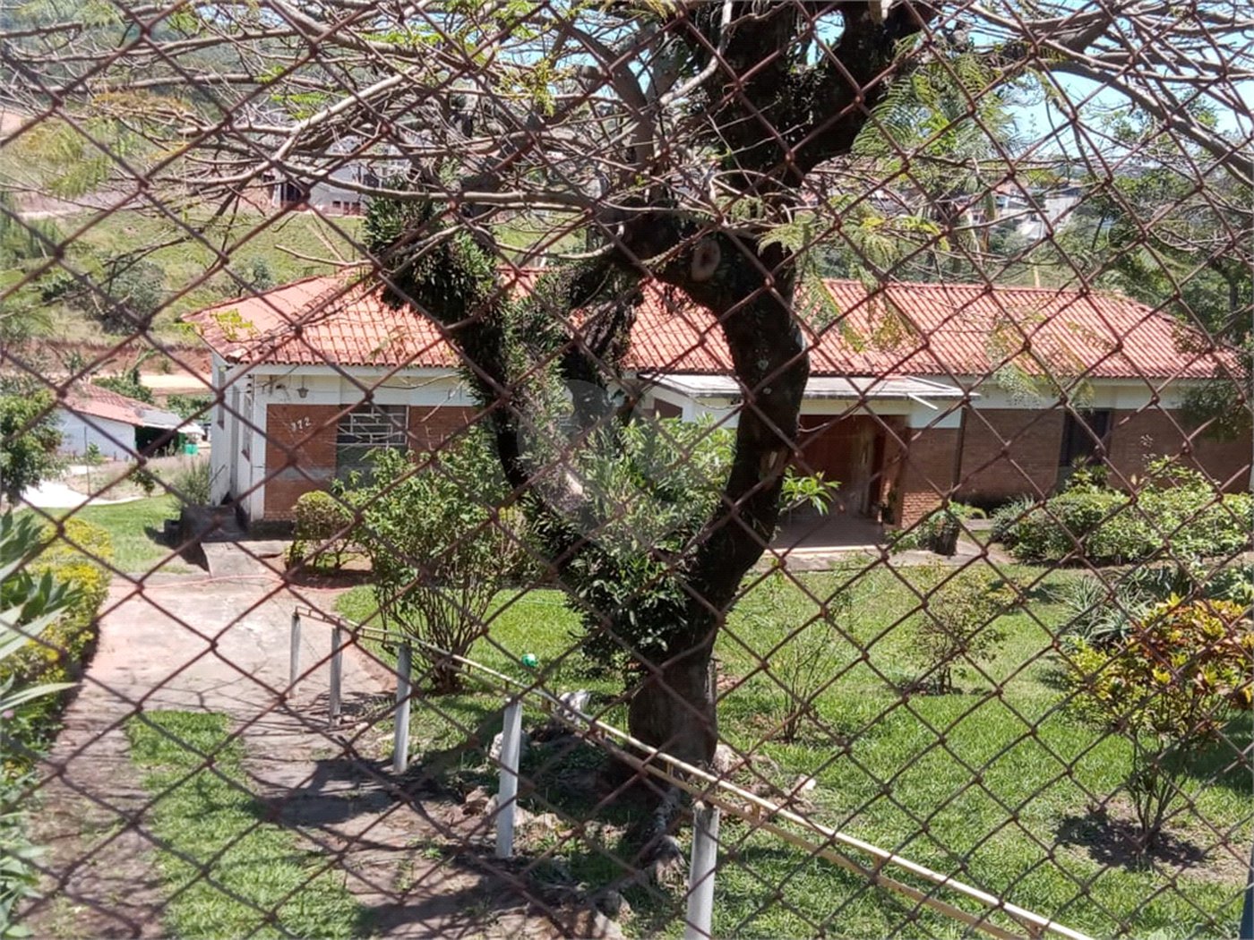 Área de Terra à venda com 3 quartos, sendo 1 suíte, no Centro, Bom Jesus dos Perdões, SP