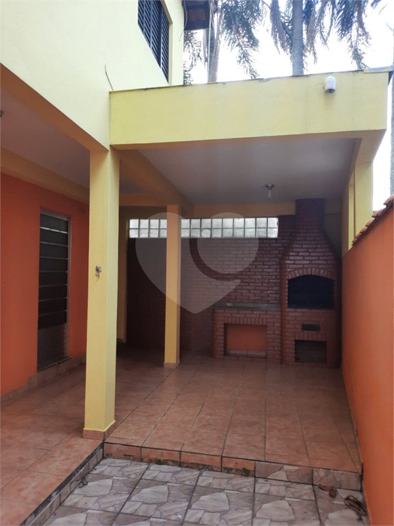Sobrado à venda com 3 quartos, sendo 1 suíte, em Portal da Primavera, Cotia, SP