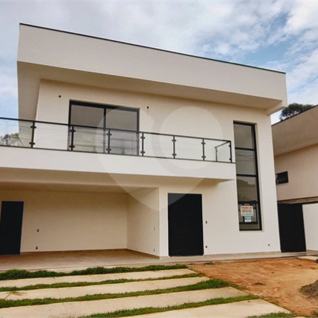 Casa à venda com 3 suítes no condomínio Central Parque, Salto - SP