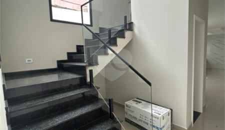 Sobrado à venda com 3 suítes em Vila Yara, Osasco, SP