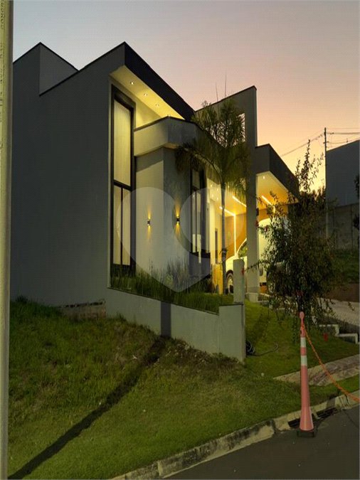 Casa à venda ou para alugar com 3 suítes no condomínio London Park, Indaiatuba - SP