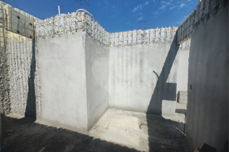 Terreno 810 metros à venda em Atibaia com projeto aprovado exclusivo de alto padrão com construção inacabada