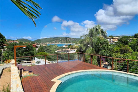 Casa à venda com 8 quartos, sendo 7 suítes, em Ferradura, Armação dos Búzios, RJ
