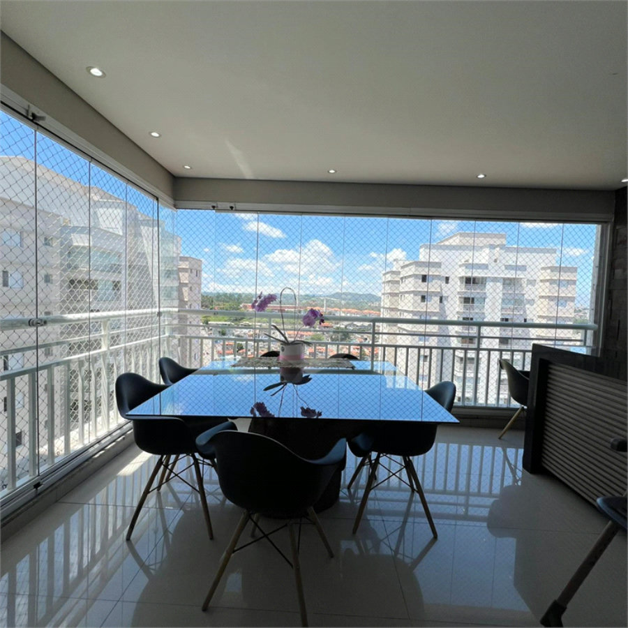 Apartamento à venda com 3 quartos, sendo 1 suíte, em Vila Suissa, Mogi das Cruzes, SP