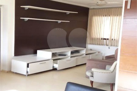 Apartamento à venda com 2 quartos, sendo 1 suíte, em Moema, São Paulo, SP