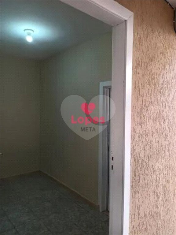 Casa à venda com 5 quartos em Parque Jaraguá, Taubaté, SP