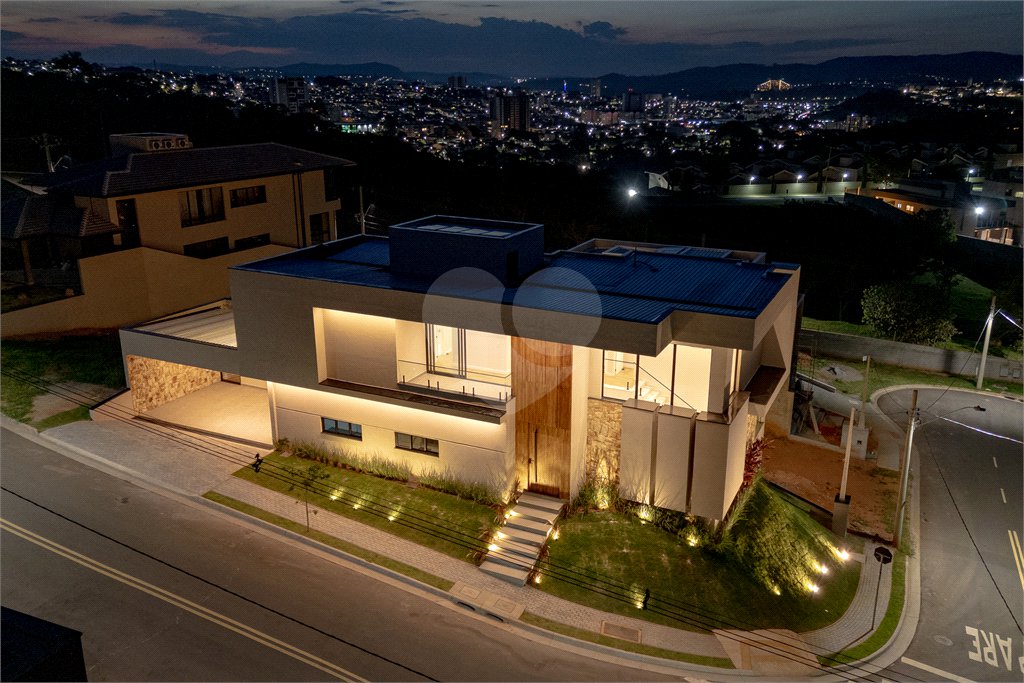 Casa à venda com 4 suítes no condomínio Reserva São Nicolau, Atibaia - SP