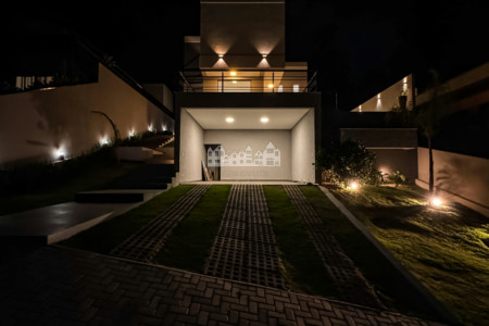 Casa à venda com 3 quartos, sendo 3 suítes, no Condomínio Quintas da Boa Vista, Atibaia - SP
