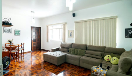 Casa à venda com 3 quartos, sendo 2 suítes,  em Jardim Prudência, São Paulo, SP