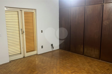 Casa à venda com 3 quartos, sendo 1 suíte, em Vila Progresso, Araraquara, SP