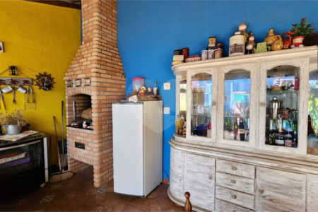Sobrado à venda com 4 quartos, sendo 1 suíte, em Vila Romão, Salto, SP