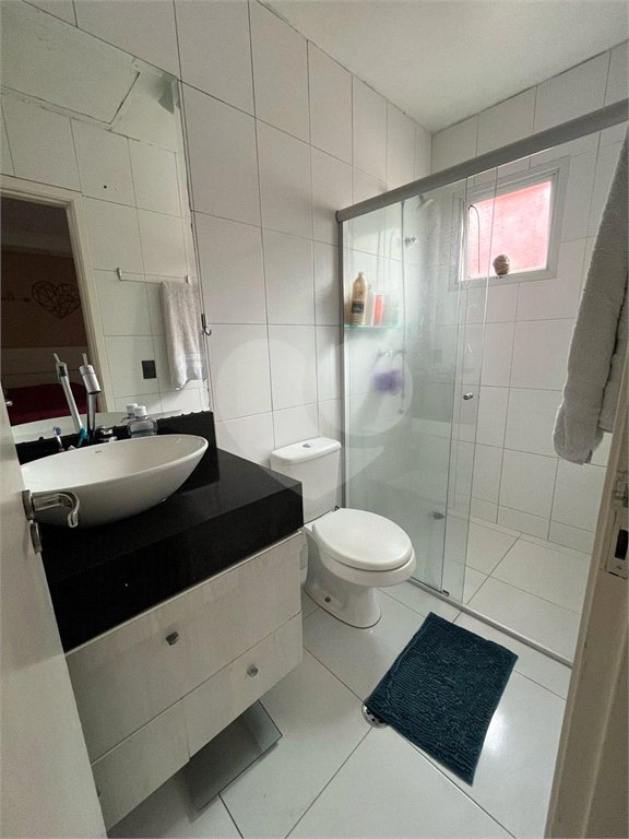 Casa à venda com 3 quartos, sendo 1 suíte, no condomínio Vila das Cores, São Paulo - SP