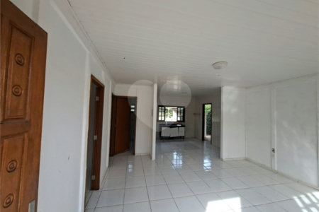 Casa à venda com 2 quartos no Centro, Alambari, SP
