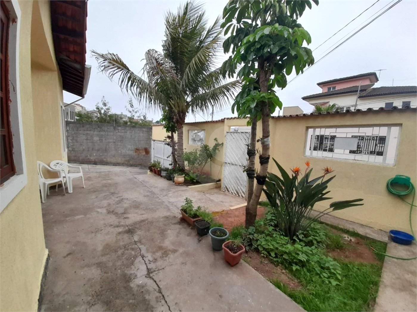 Casa à venda com 4 quartos, sendo 1 suíte, em City Bussocaba, Osasco, SP