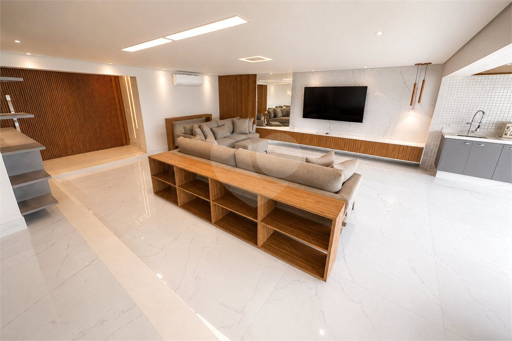 Apartamento à venda com 5 suítes em Parque Enseada, Guarujá, SP